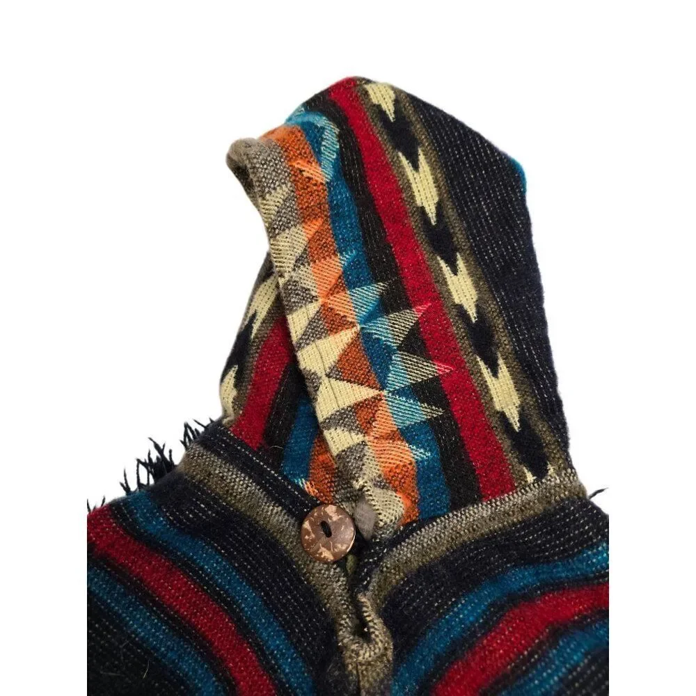 Hooded Fringe Poncho With Vibrant Geometric Patterns & Button Closure galopgos